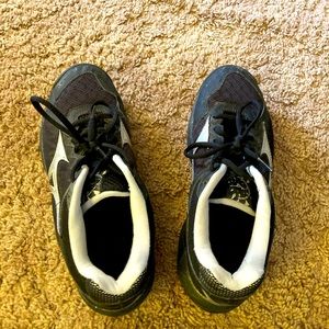 Mizuno supersonic wave volleyball shoes